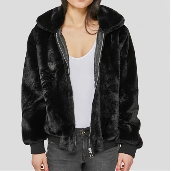 Honey Punch faux fur black bomber jacket with collar - Picture 5 of 6